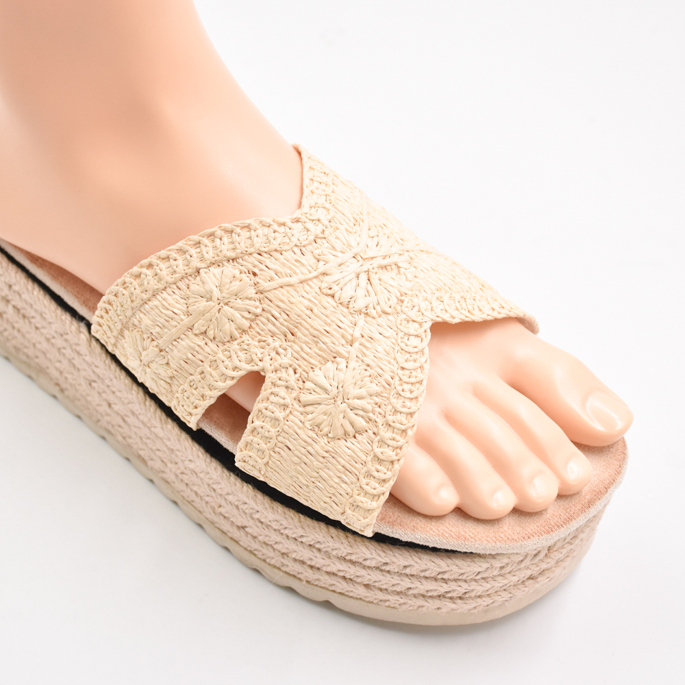 New Popular Hand Knitted Semi-finished pp Raffia Cords Embroidery Shoe Upper Material for Girls Summer Sandals