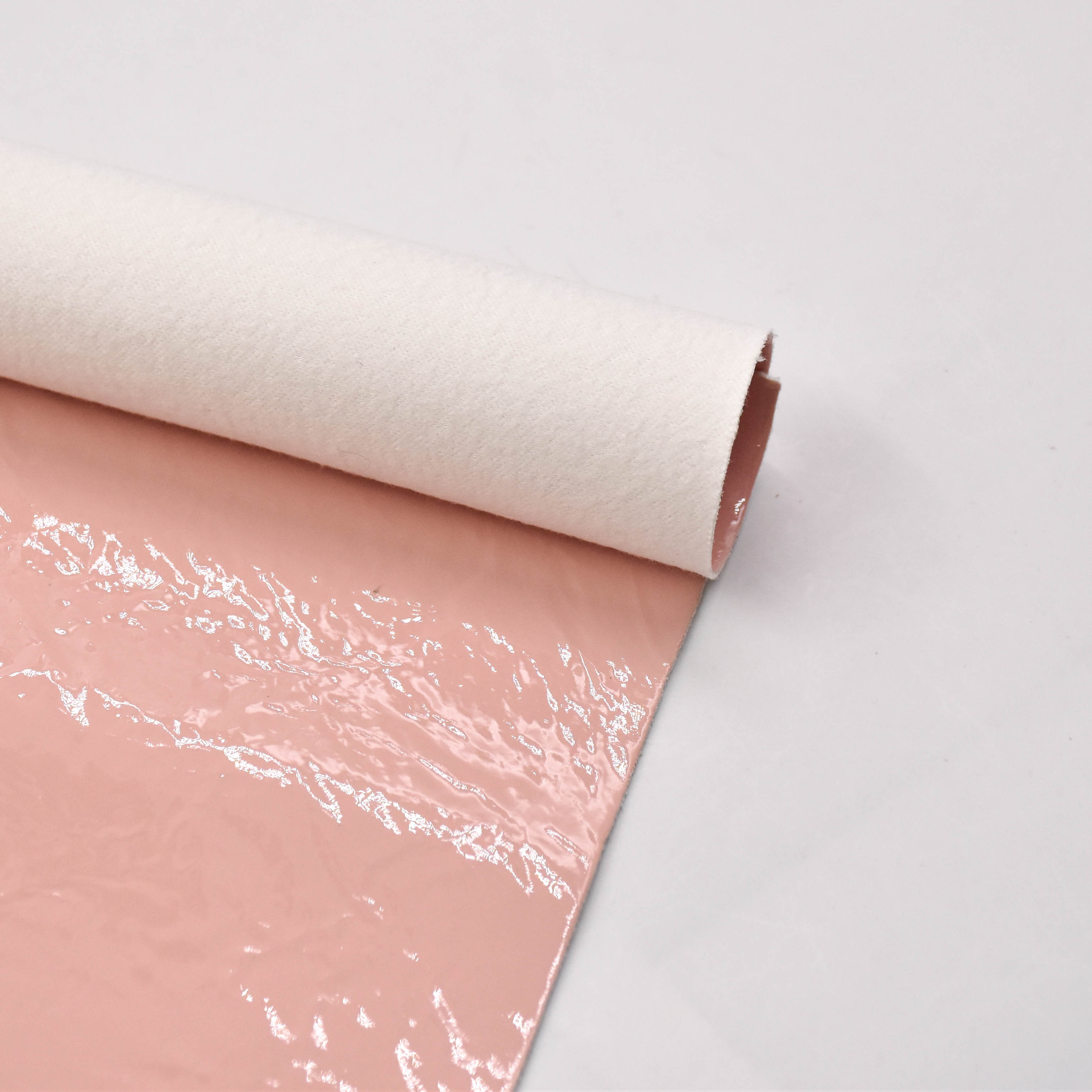 Pvc-coated artificial leather is used for shoe